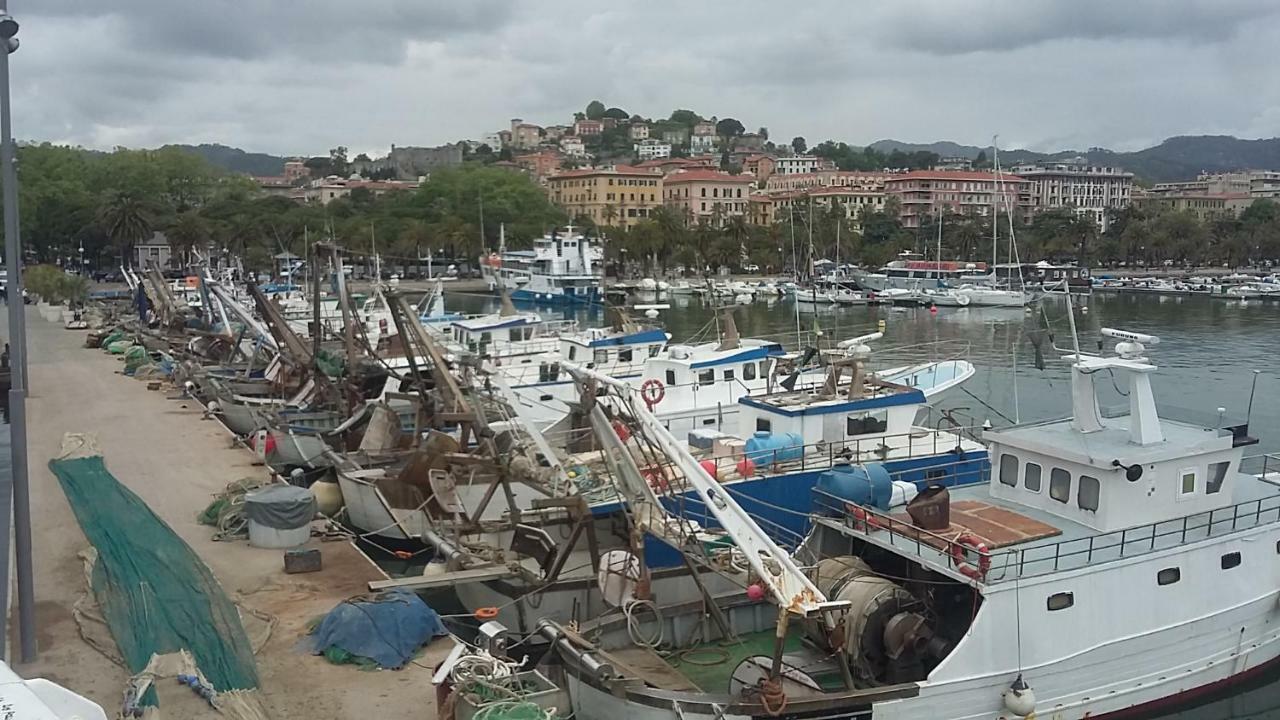 Apartamento Il Golfo E I Limoni La Spezia Exterior foto